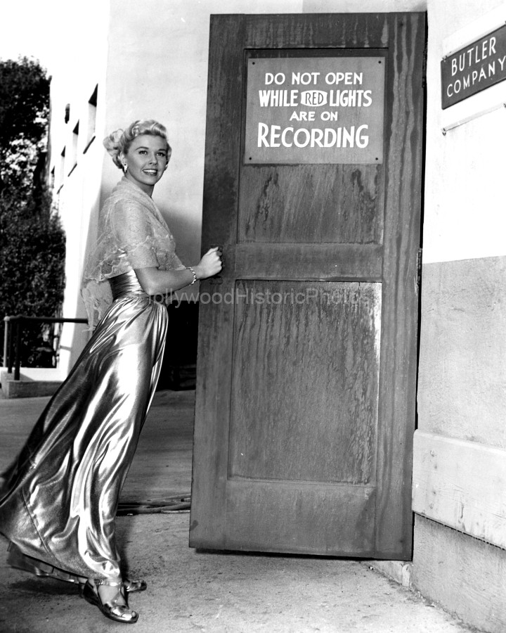 replace Doris Day 1951.jpg
